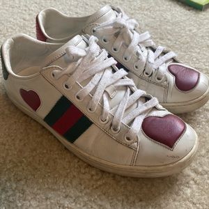 Gucci sneakers white with hearts.